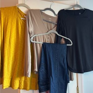 Clothing bundle - 3 tops, size M/L, plus jeans size 8